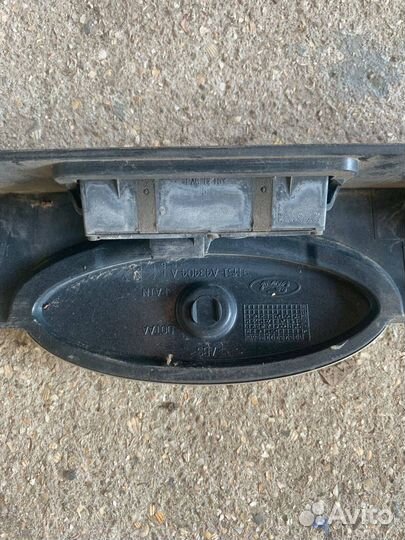 Накладка крышки багажника Ford Focus 2