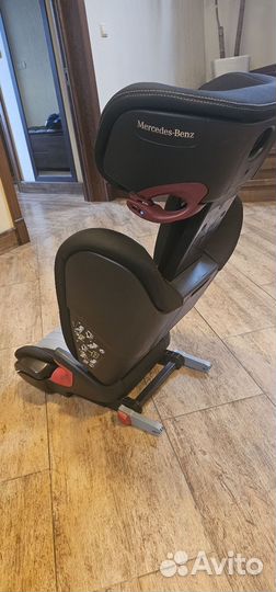 Автомобильное кресло