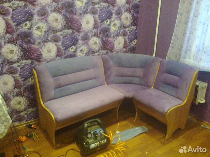 Перетяжка мягкой мебели