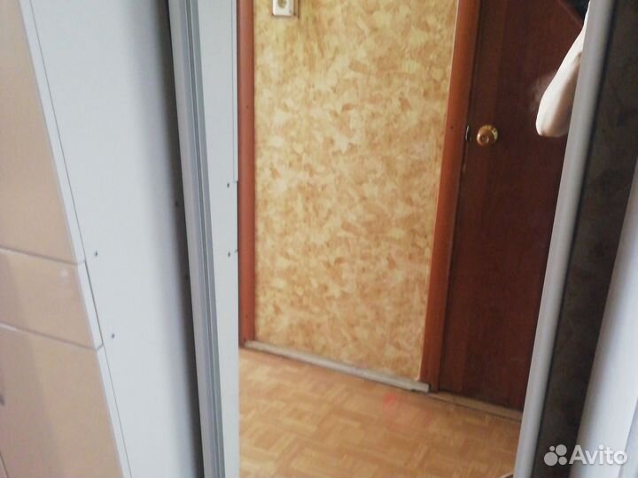 Шкаф новый в прихожую