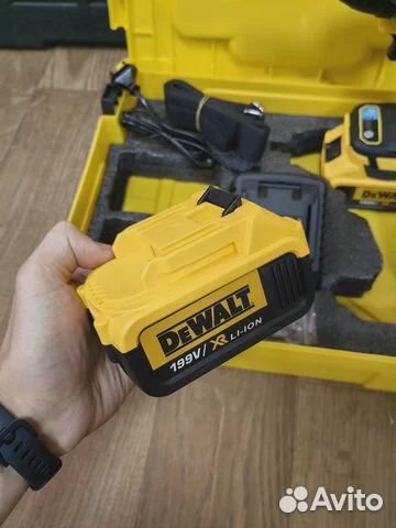 Гайковерт аккумуляторный dewalt 700 Нм.Новинка