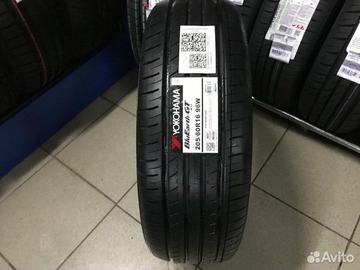 Yokohama BluEarth AE51 205/60 R16 96W