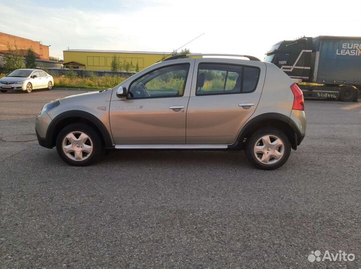 Renault Sandero Stepway 1.6 МТ, 2014, 25 000 км