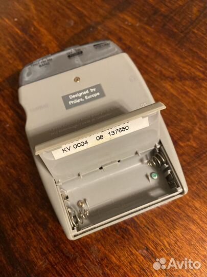 Приемник карманный аналоговый Philips AE6565