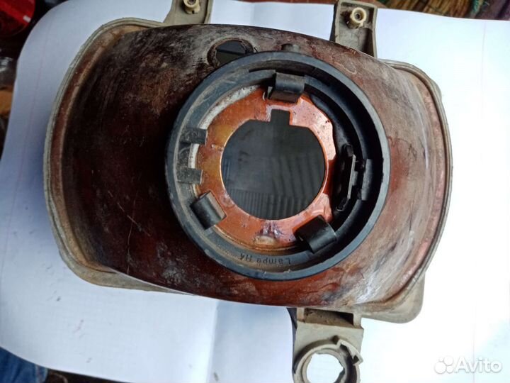 Фара автомобильная