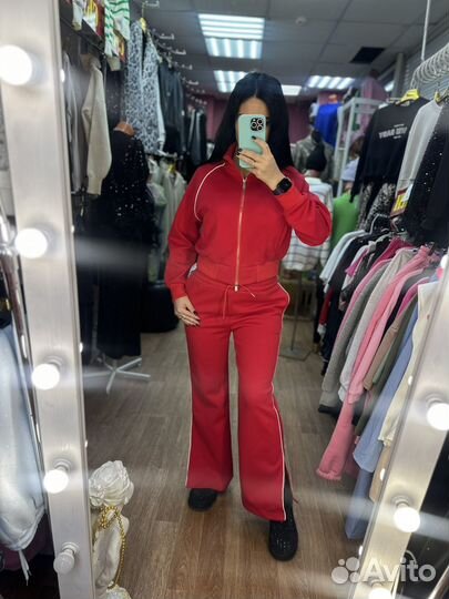 Костюм спортивный