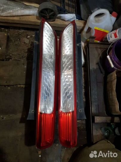 Фонарь фокус 2 хэтч