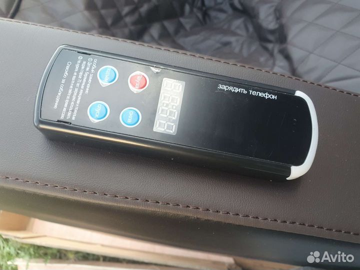 Массажное кресло с купюроприемником