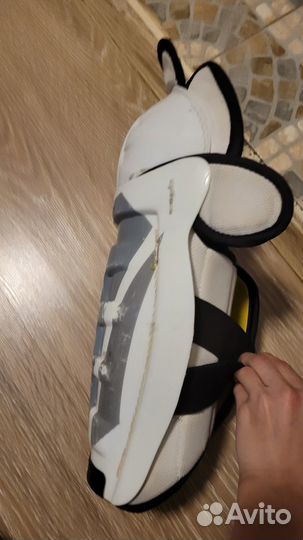 Хоккейные щитки