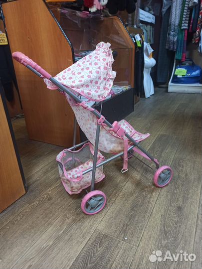 Коляска кукольная