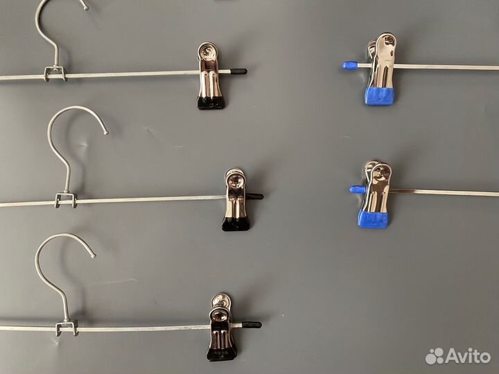 Вешалки плечики для одежды с зажимами