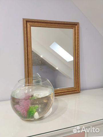 Зеркало в классической золотой раме