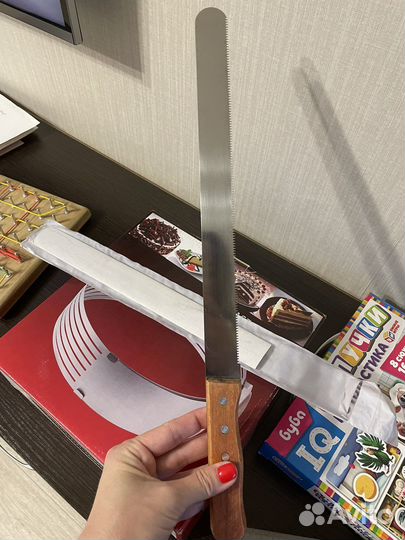 Нож для резки коржей для торта