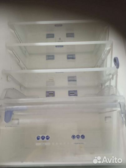 Холодильник Whirlpool. Гарантия. Доставка