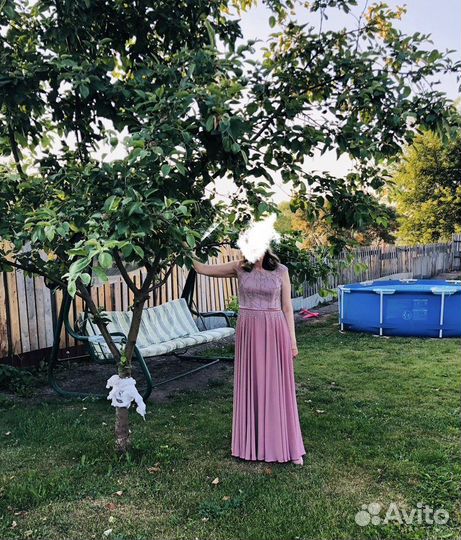 Вечернее платье