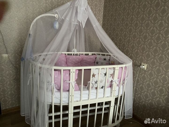 Кроватка трансформер с маятником