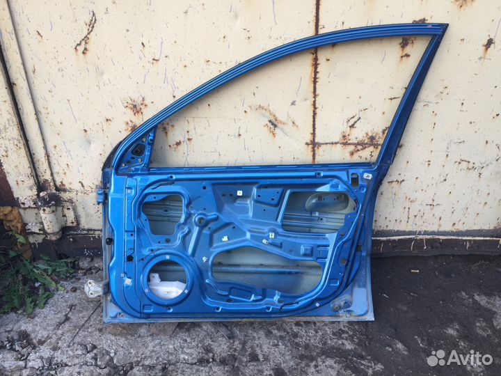 Дверь передняя правая Kia Rio 2000 - 05