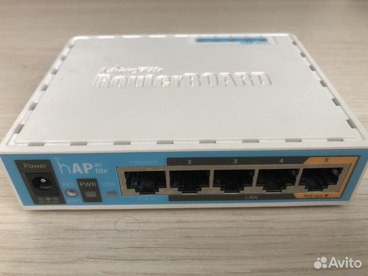 Wi-Fi роутер Mikrotik hAP ac lite RB952Ui-5ac2nD