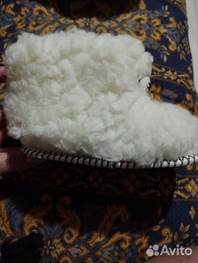 Меховые тапочки