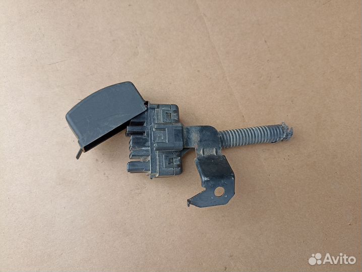 Разъем диагностический Toyota Corolla E110