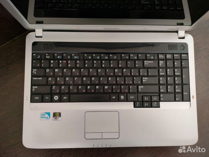 Ноутбук samsung R530