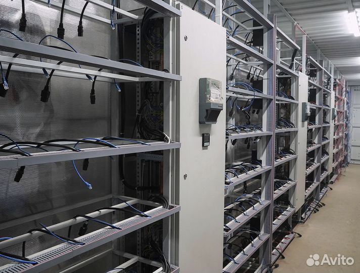 Контейнер для майнинга трехфазный Antminer T21