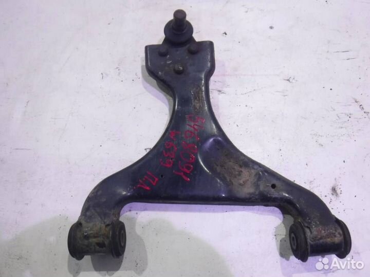 Рычаг передний левый нижний