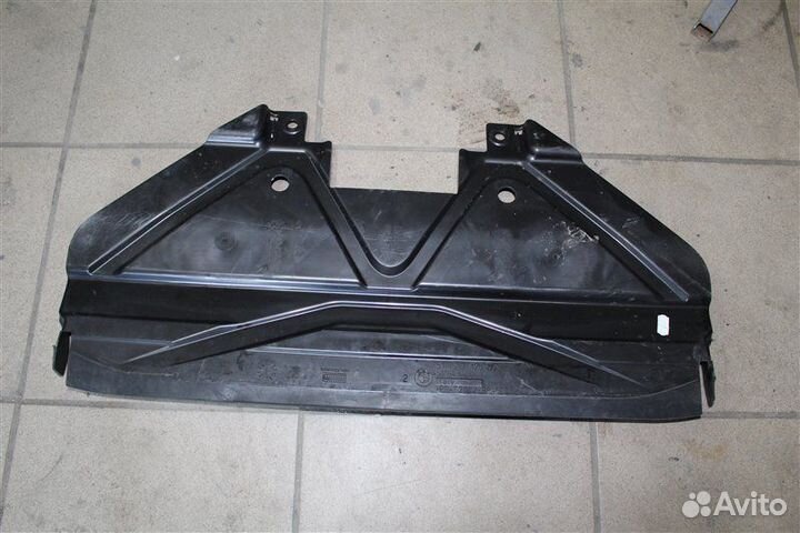 Воздуховод радиатора нижний Bmw 3-Series E90 E91