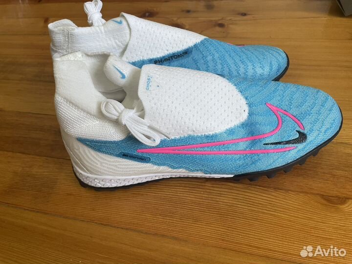 Футбольные шиповки