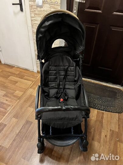 Коляска прогулочная yoya care