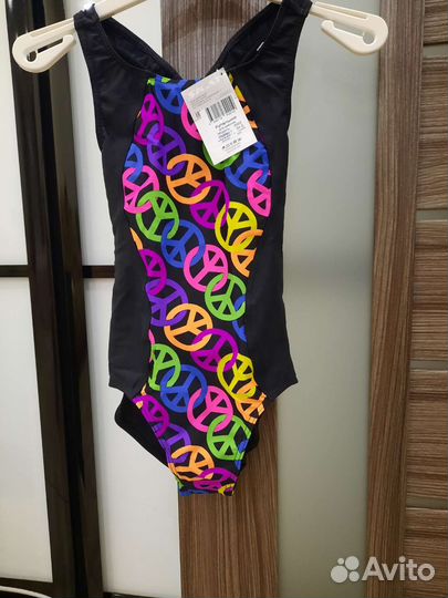 Купальник слитный новый для девочки