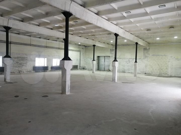 Теплое помещение, 144м², высокие потолки