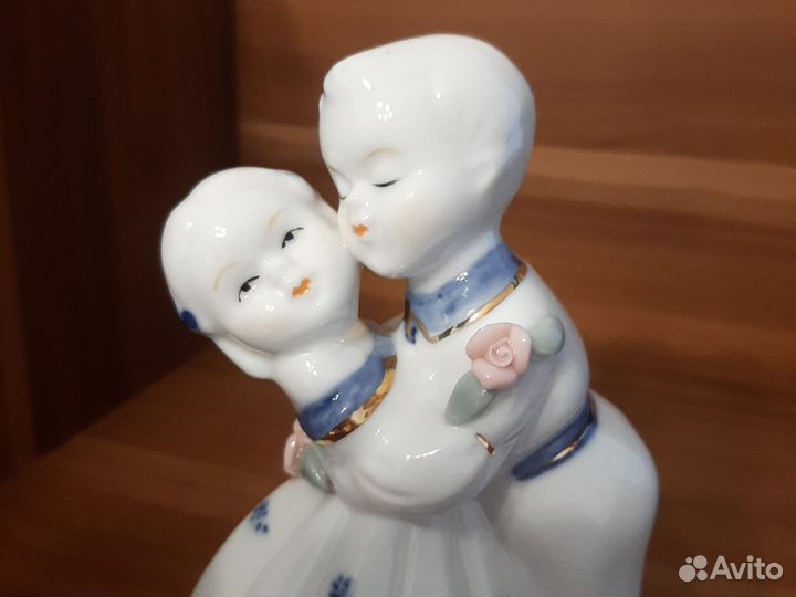 Статуэтка ангел фарфор