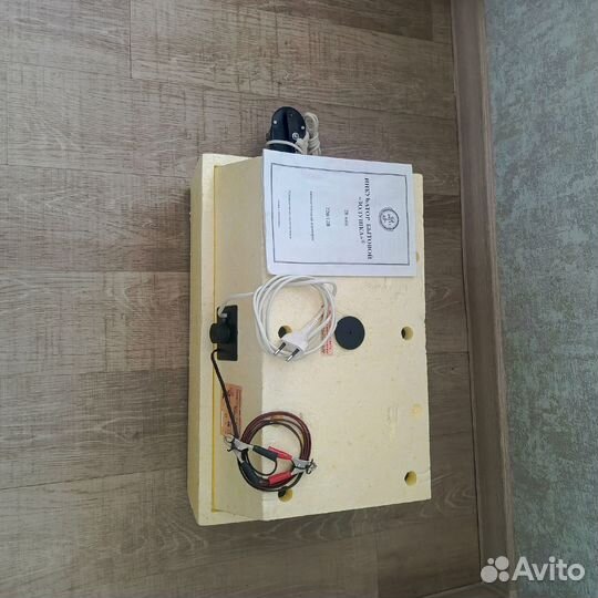 Инкубатор для яиц автоматический переворот