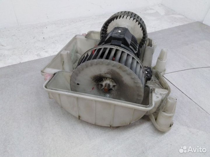 Моторчик печки A2218202714