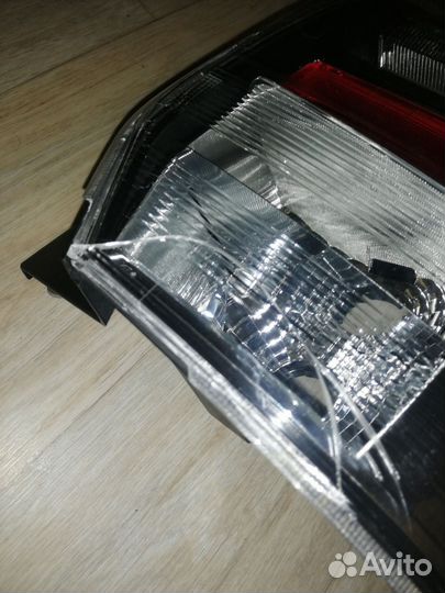 Стоп-сигнал subaru forester, Правый