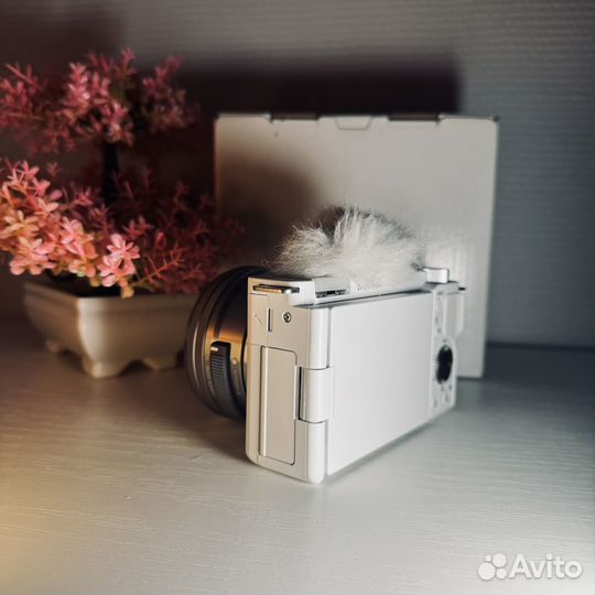 Sony zv e10 kit white