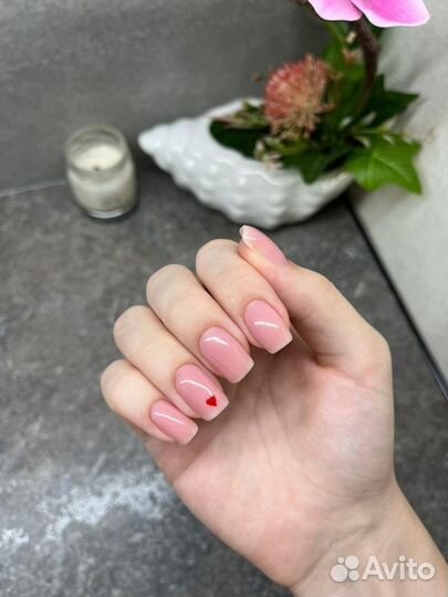 Мастер маникюра модель