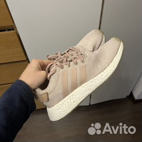 Кроссовки Adidas NMD R2 купить в Москве, Личные вещи