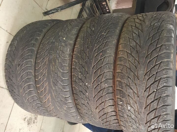 Nokian Tyres Hakkapeliitta R2 215/55 R17