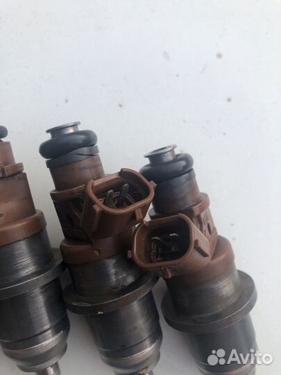 Форсунки топливные Mitsubishi Pajero IO 4G94