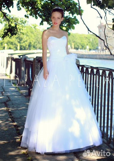 Шикарное свадебное платье Topaza Pella