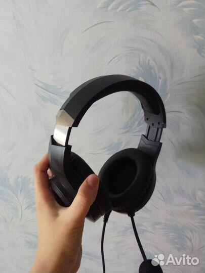 Продаю гарнитур (наушники + микрофон) новые