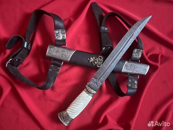 Пластунский нож с подвесом из дамасской стали