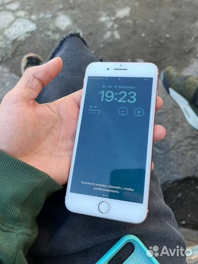iPhone 8 Plus, 64 ГБ