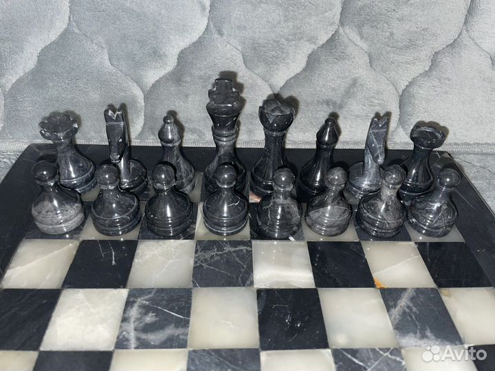 Шахматы из мрамора