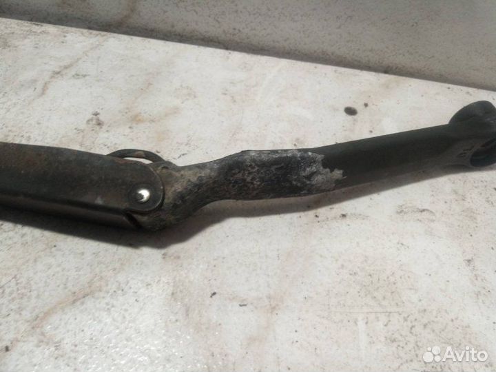 Поводок стеклоочистителя левый Mazda 6 GG L8-DE