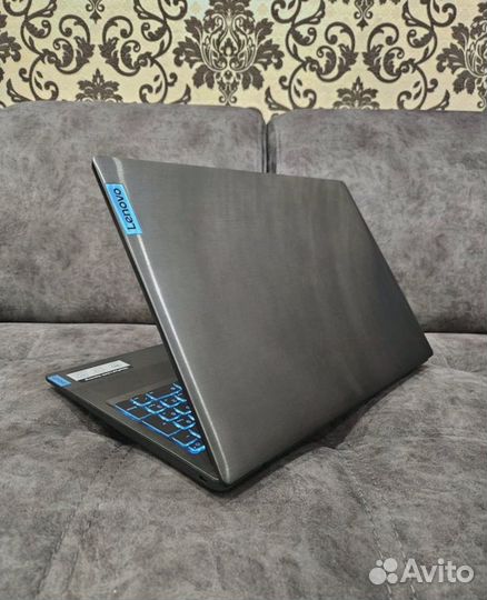 Игровой ноутбук Lenovo