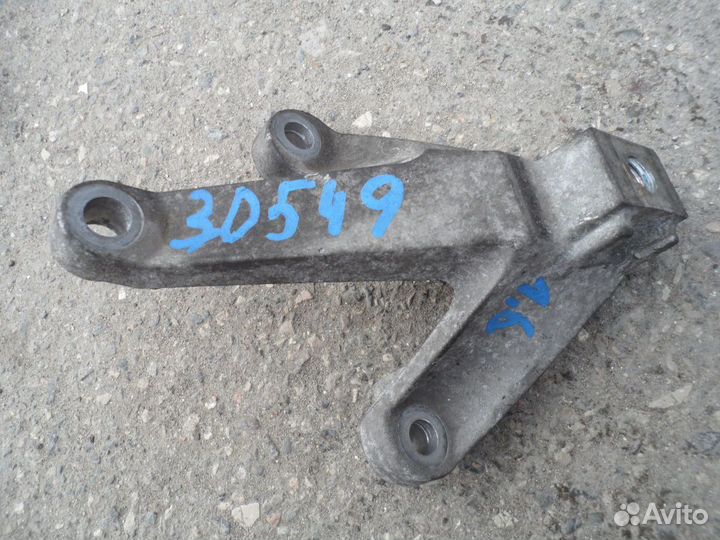 Кронштейн кпп Ford Focus