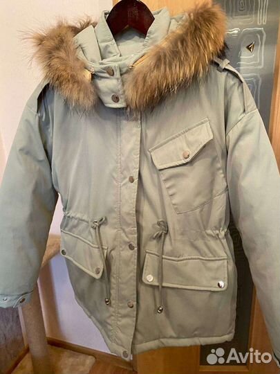 Парка с натуральным мехом 44